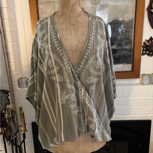 Pure Jill green and white kimono boho style top
